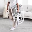 INGENUITY Houpačka s adaptérem s melodií Abernathy 0 m+, do 9 kg, 2019